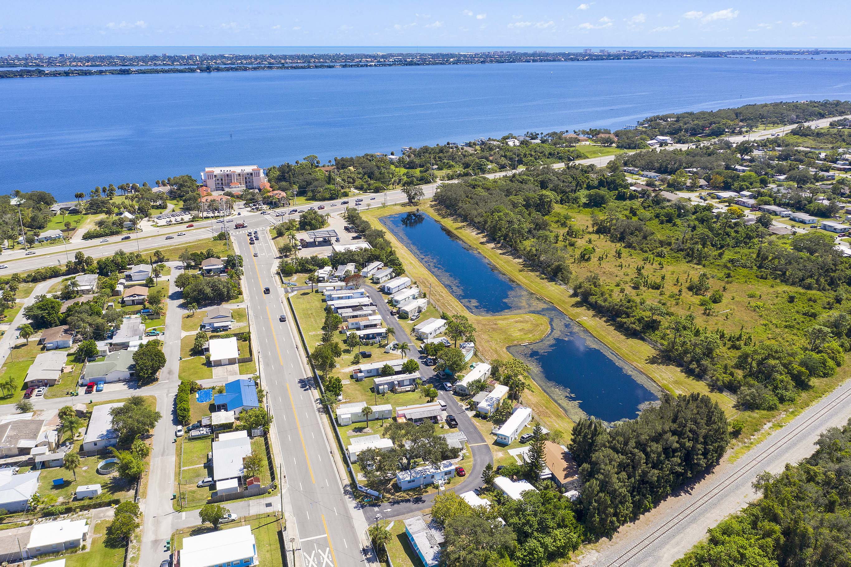 Broadview Mobile Home Park Apartments in Melbourne, FL
